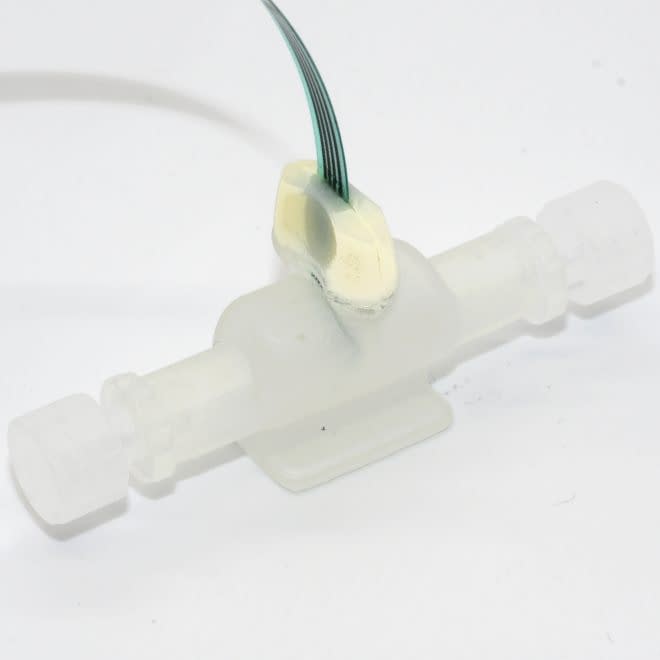 Flow Cell with low Glucose or Lactate sensors. To attach to fiber cell bioreactors or other process streams. 