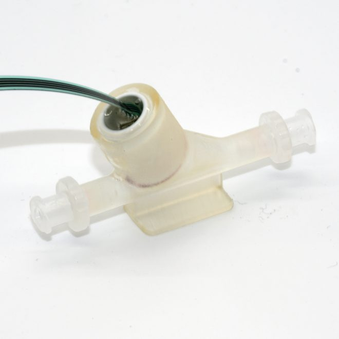 Flow Cell with high Glucose or Lactate sensors. To attach to fiber cell bioreactors or other process streams. 